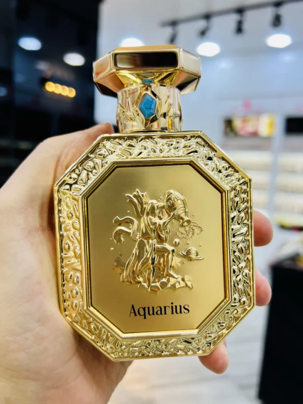 FRENCH AVENUE AQUARIUS
